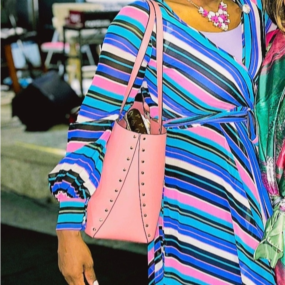 MK STUD MANHATTAN PINK BAG 💼 - Picture 2 of 11